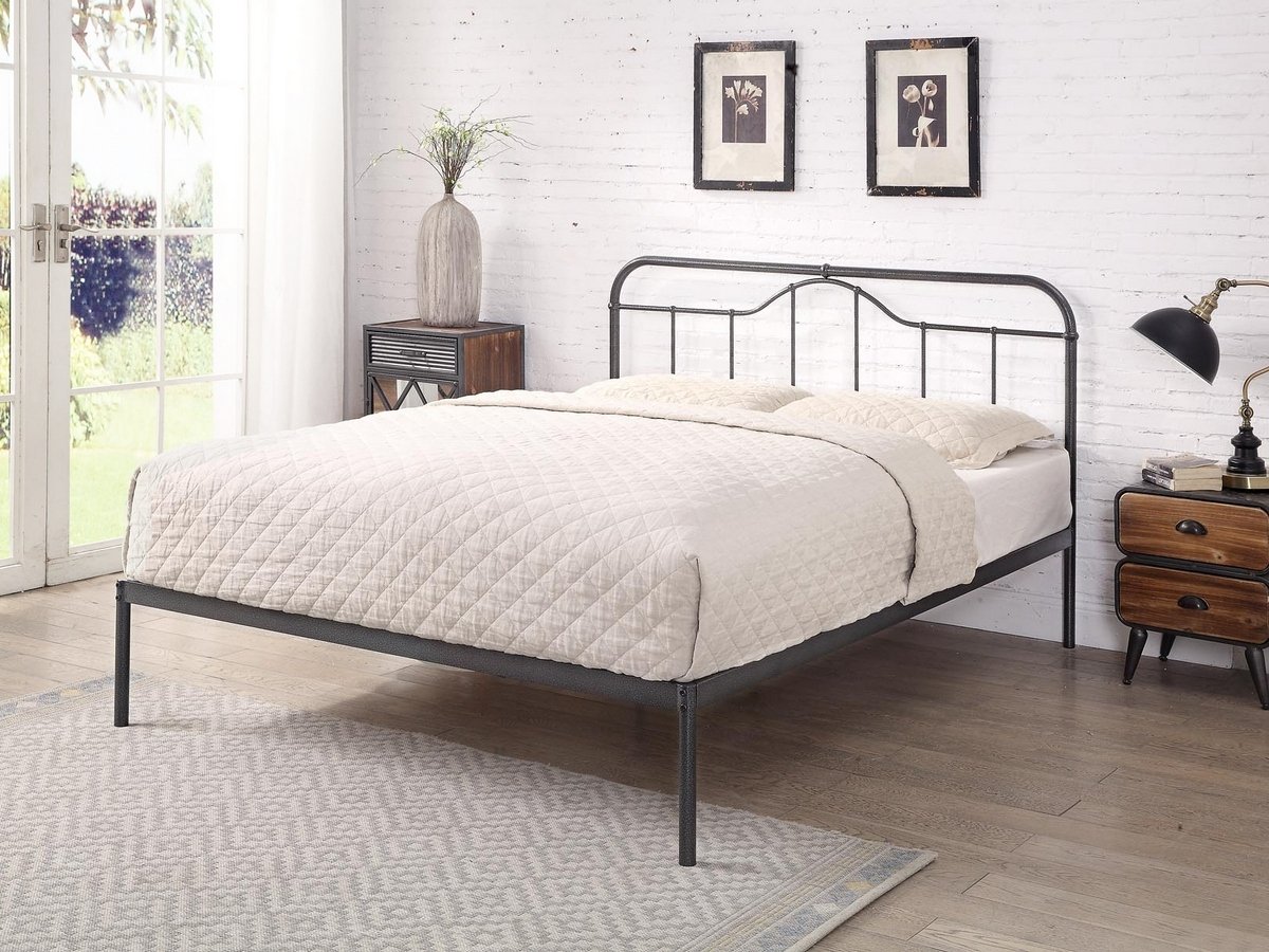 Flintshire Oakenholt Metal Bed Frame - Black. 