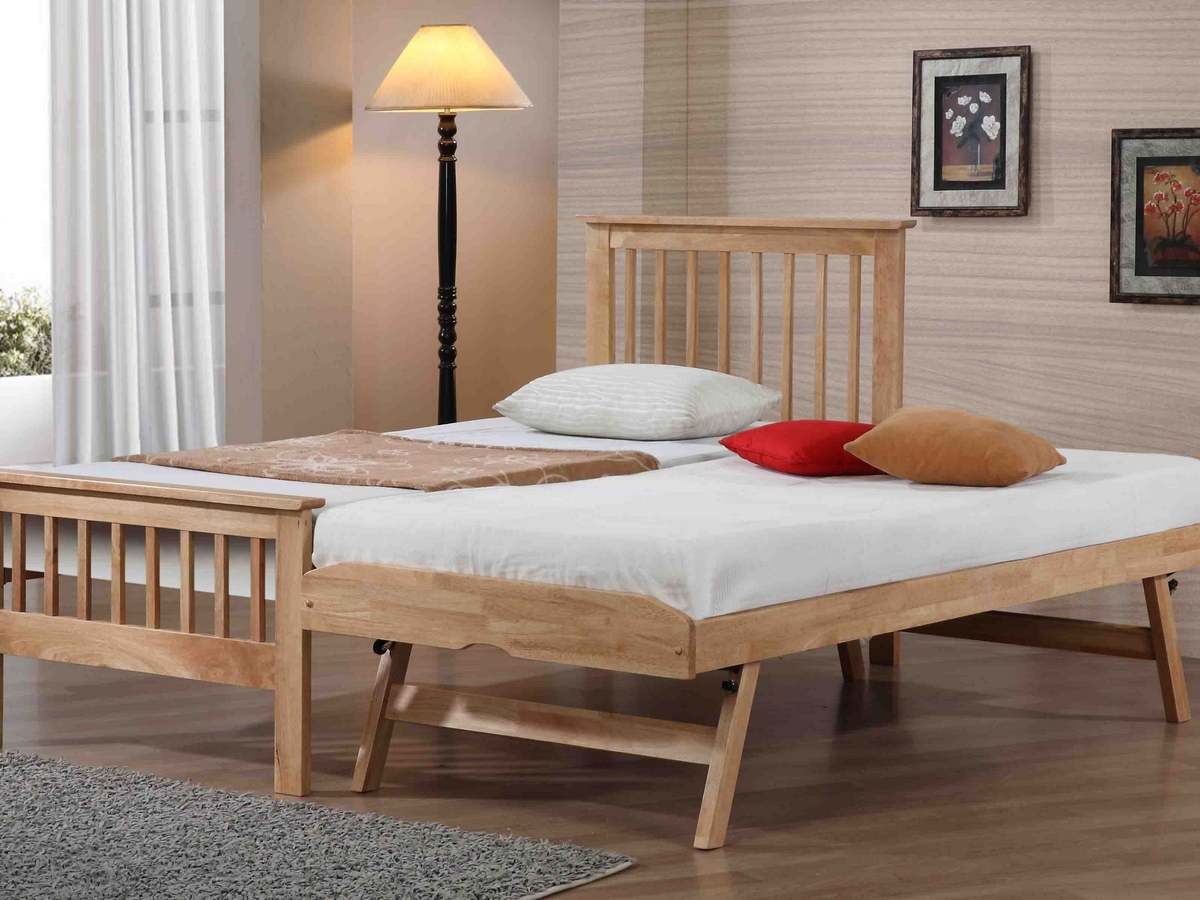 Flintshire Pentre 3-In-1 3FT Single Wooden Guest Bed - Oak. 
