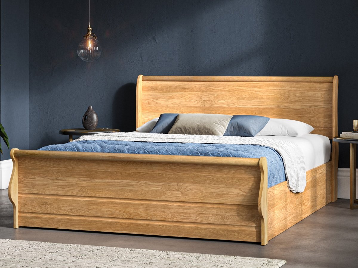Windsor 4FT 6 Double Oak Sleigh Ottoman Bed Frame. Sprung Slatted Base.