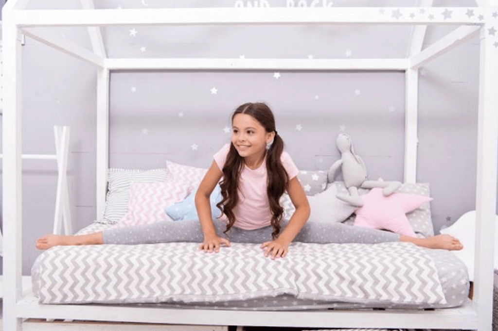 How to Survive a Sleepover Guide: 8 Tips for parents